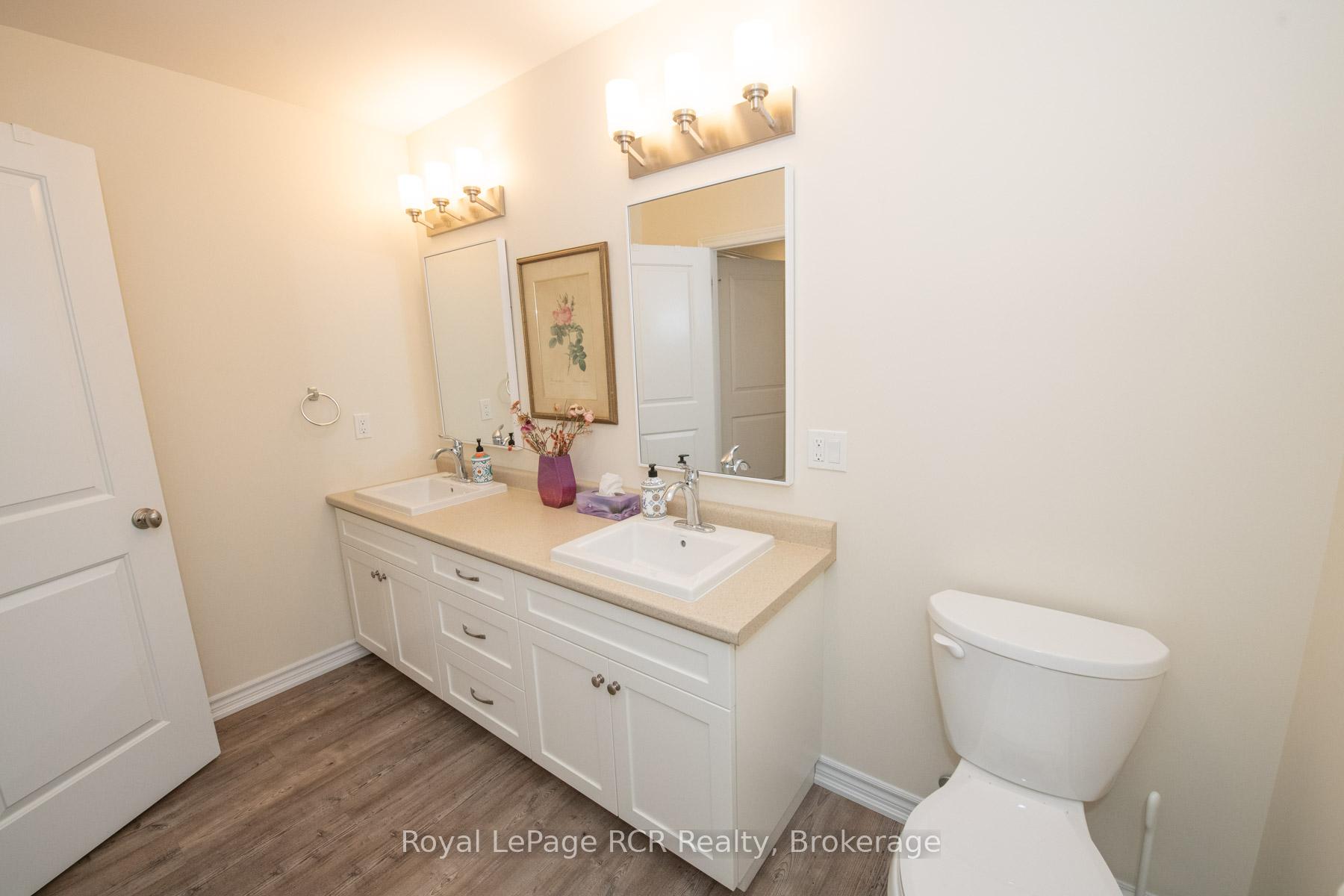 Photo 32 of 465 Wellington Street E, Wellington North, Mount Forest — HOMEH