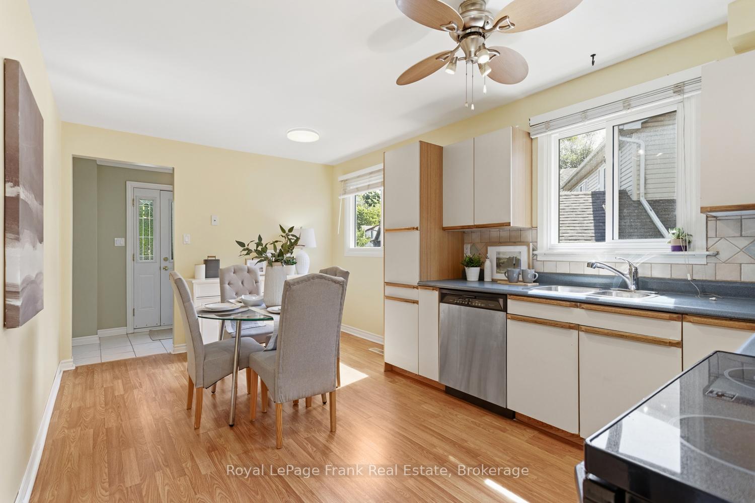 Photo 10 of 14 Beecroft Court, Whitby, Lynde Creek — HOMEH
