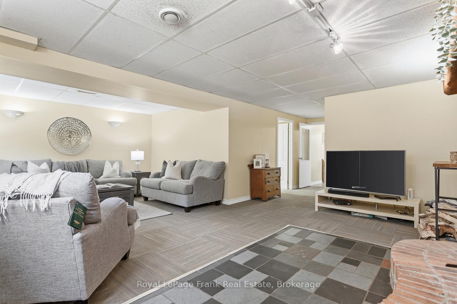 Photo 15 of 14 Beecroft Court, Whitby, Lynde Creek — HOMEH