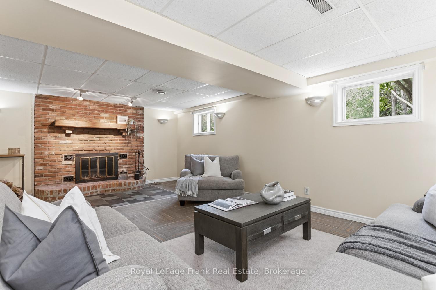 Photo 16 of 14 Beecroft Court, Whitby, Lynde Creek — HOMEH