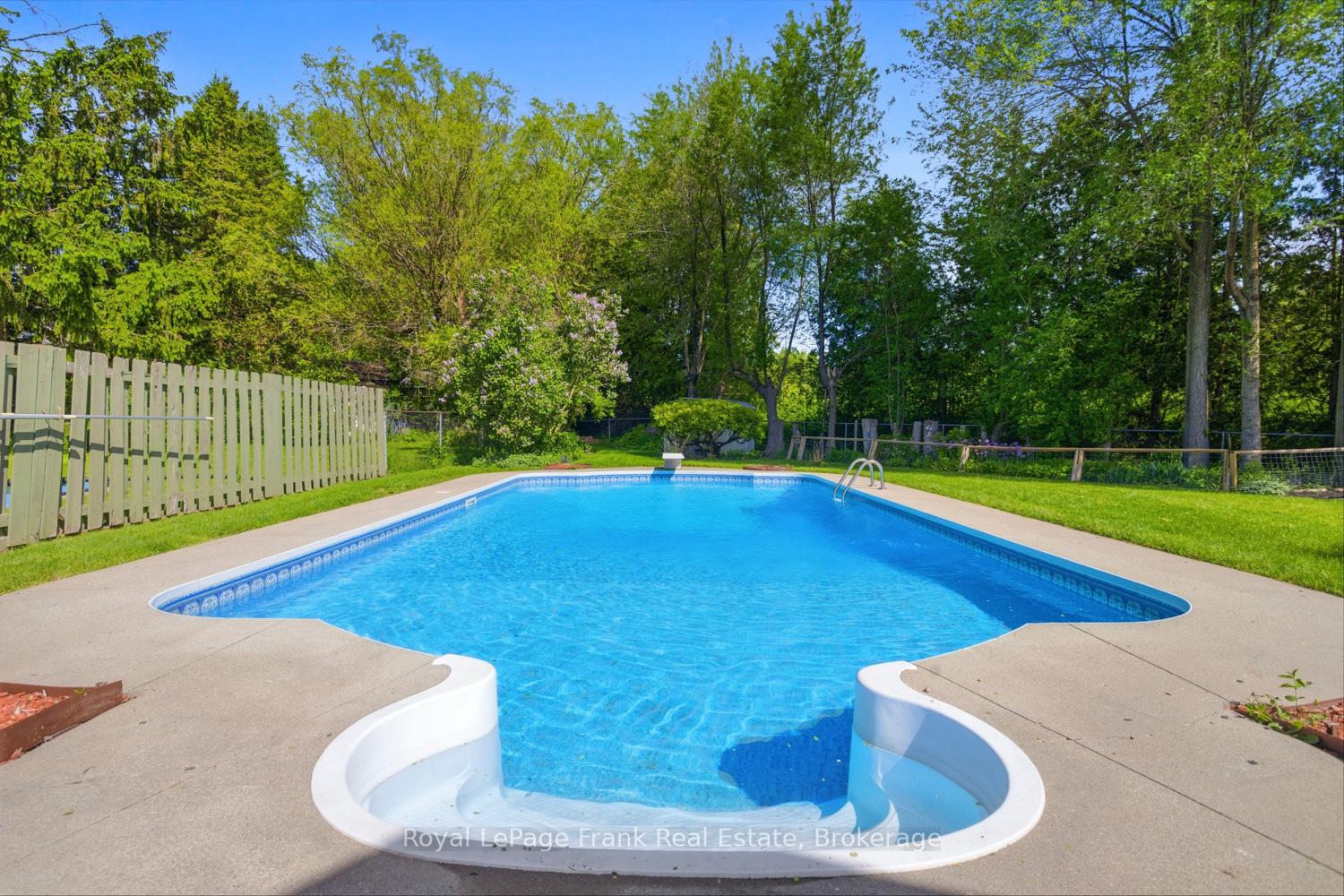 Photo 32 of 14 Beecroft Court, Whitby, Lynde Creek — HOMEH