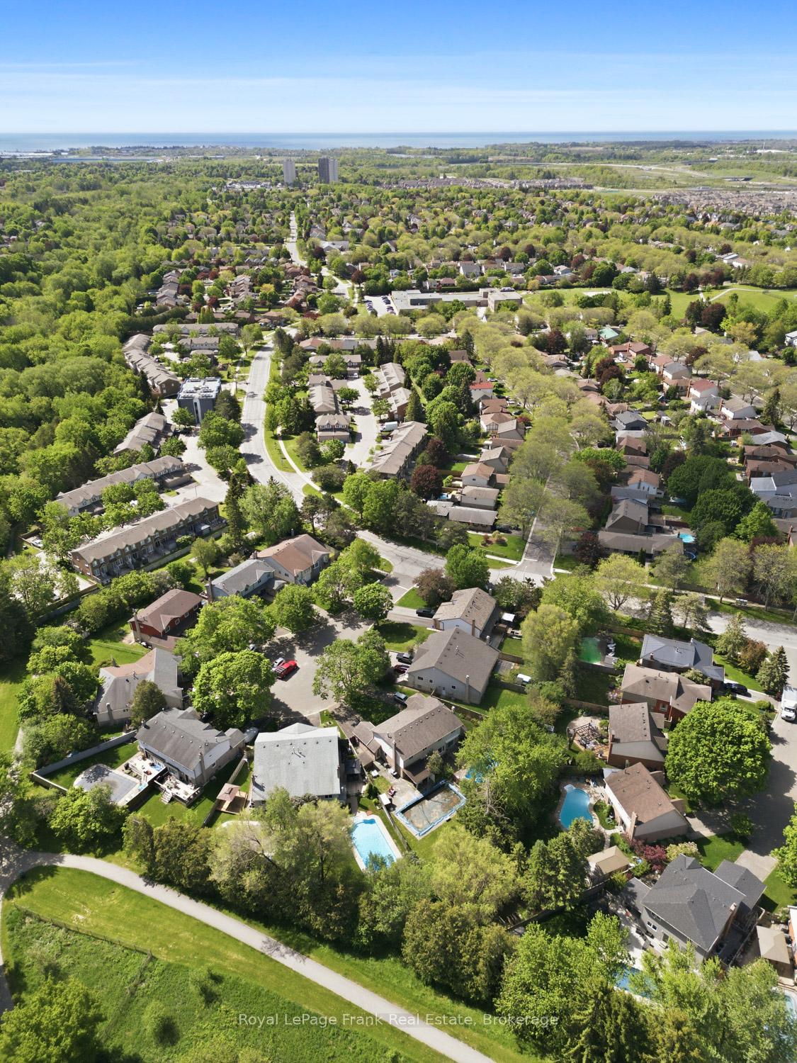 Photo 39 of 14 Beecroft Court, Whitby, Lynde Creek — HOMEH
