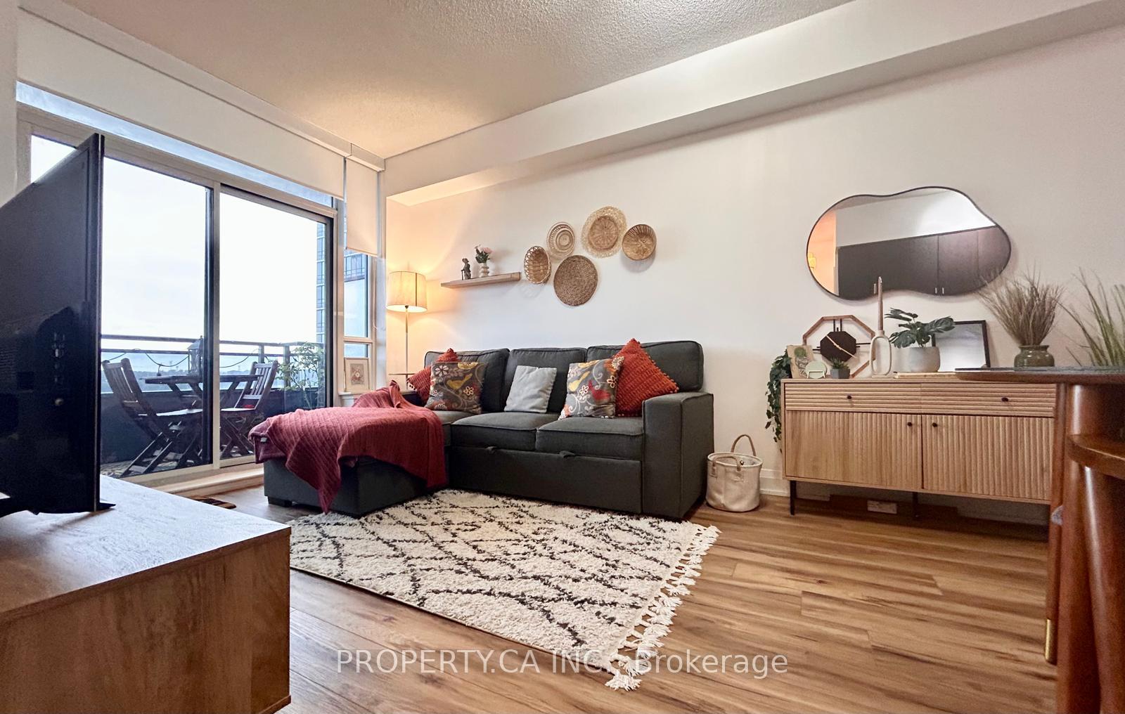 Photo 1 of Unit 801, 85 North Park Road, Vaughan, Beverley Glen — HOMEH