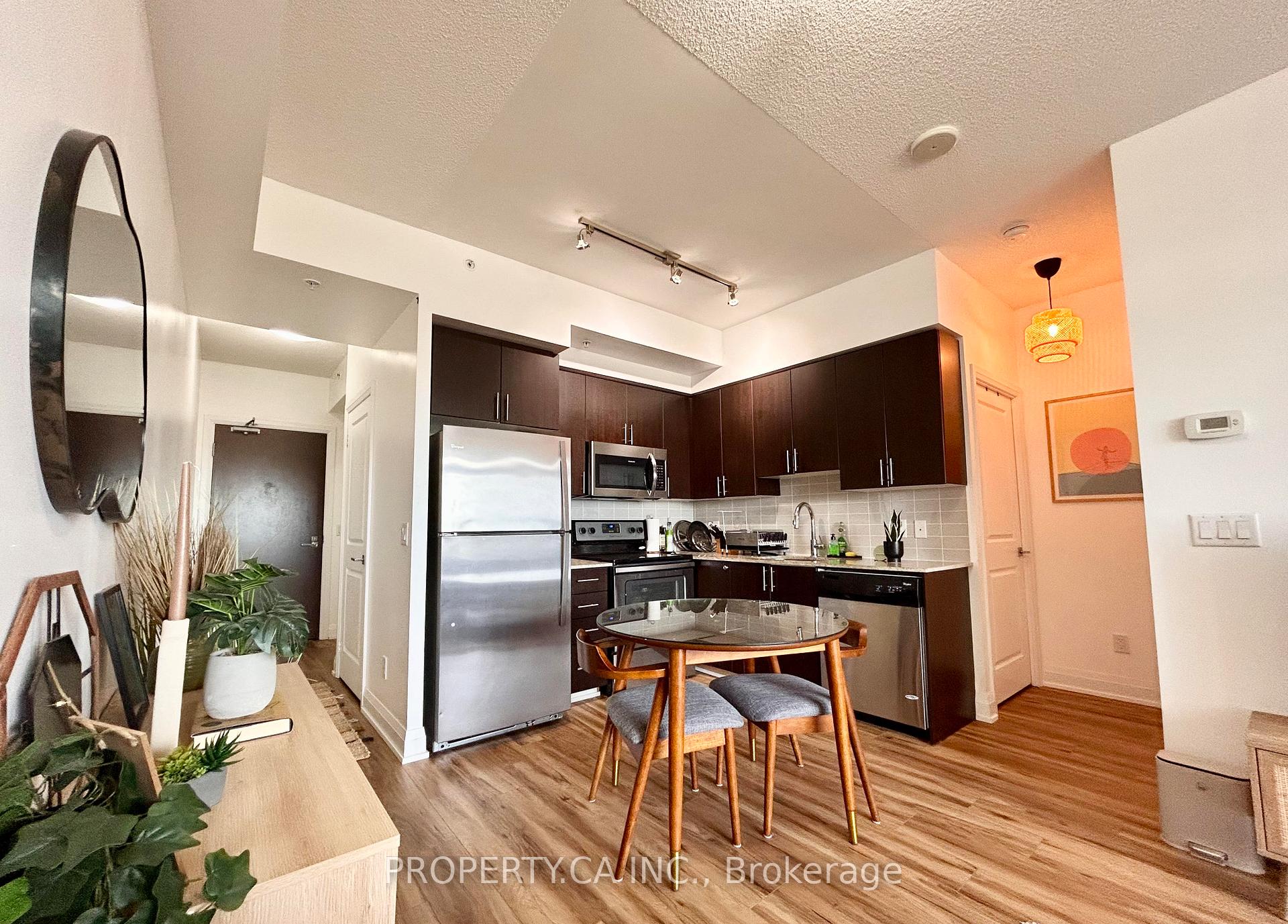 Photo 3 of Unit 801, 85 North Park Road, Vaughan, Beverley Glen — HOMEH