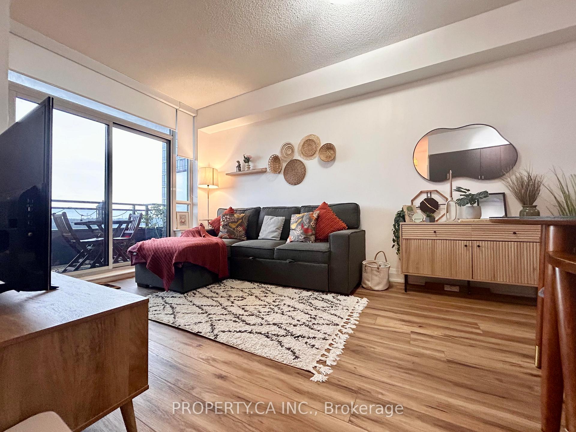 Photo 4 of Unit 801, 85 North Park Road, Vaughan, Beverley Glen — HOMEH