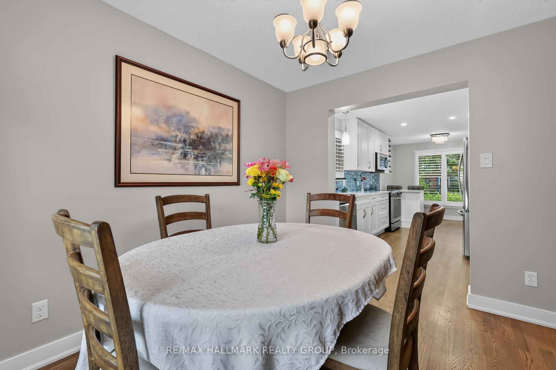 Photo 10 of 1084 St Germain Crescent, Ottawa, Convent Glen North — HOMEH