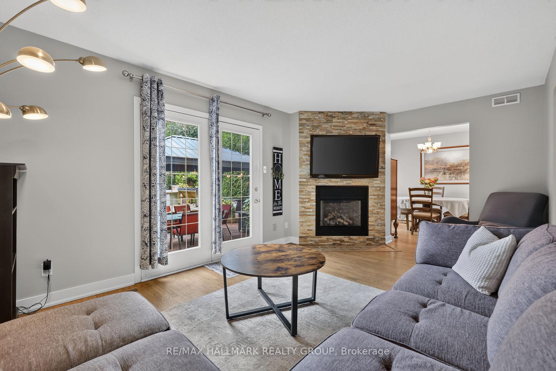 Photo 14 of 1084 St Germain Crescent, Ottawa, Convent Glen North — HOMEH