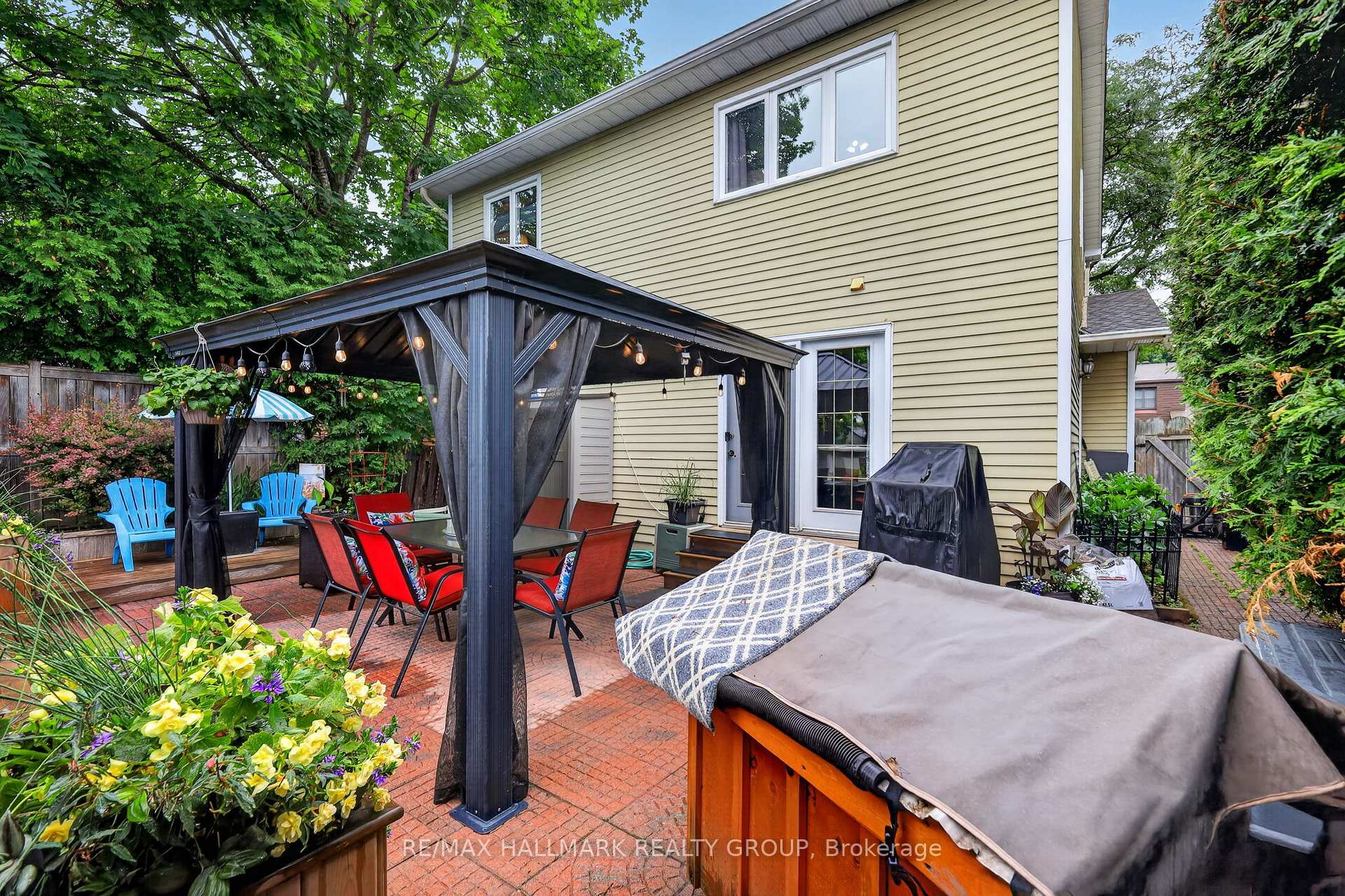 Photo 38 of 1084 St Germain Crescent, Ottawa, Convent Glen North — HOMEH