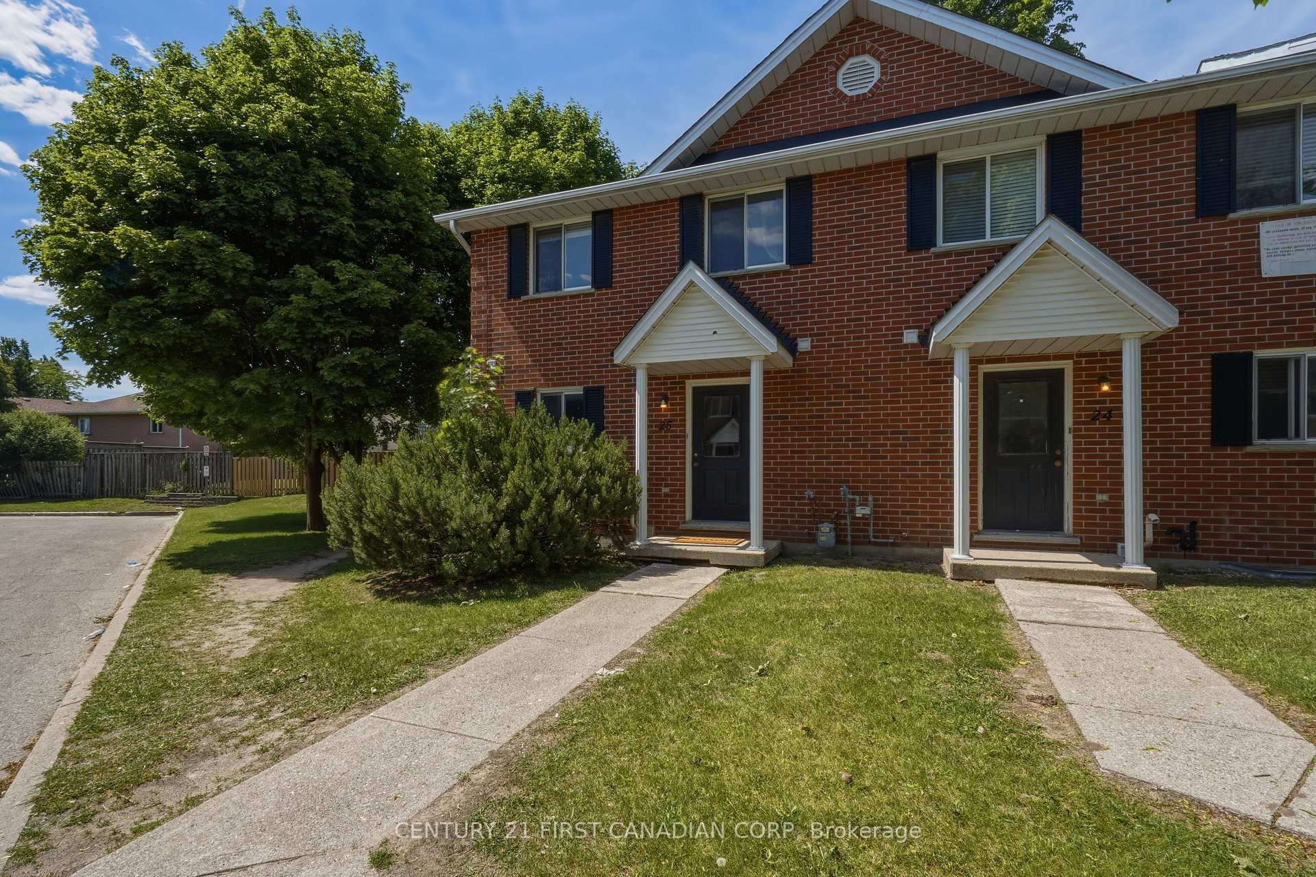 Photo 2 of Unit 25, 190 Fleming Drive, London, East D — HOMEH
