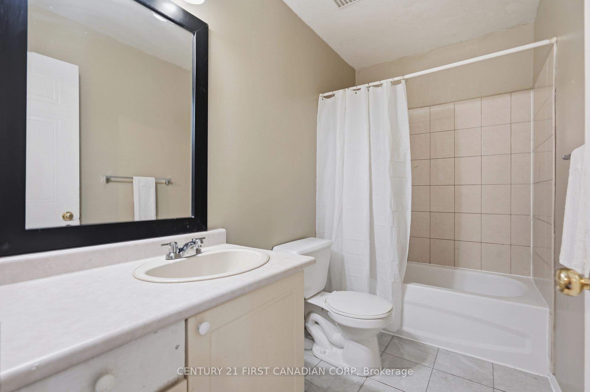 Photo 15 of Unit 25, 190 Fleming Drive, London, East D — HOMEH