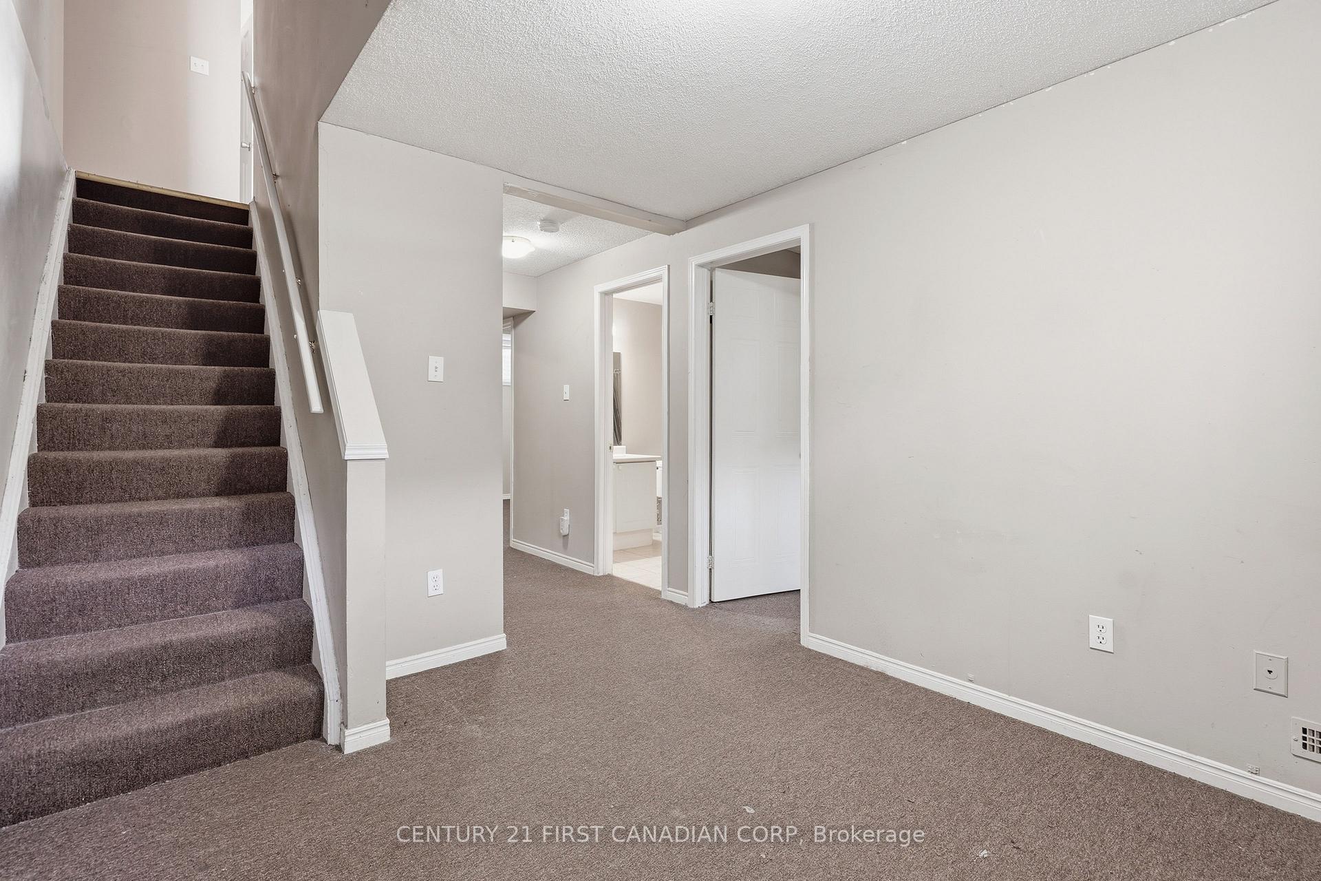 Photo 16 of Unit 25, 190 Fleming Drive, London, East D — HOMEH