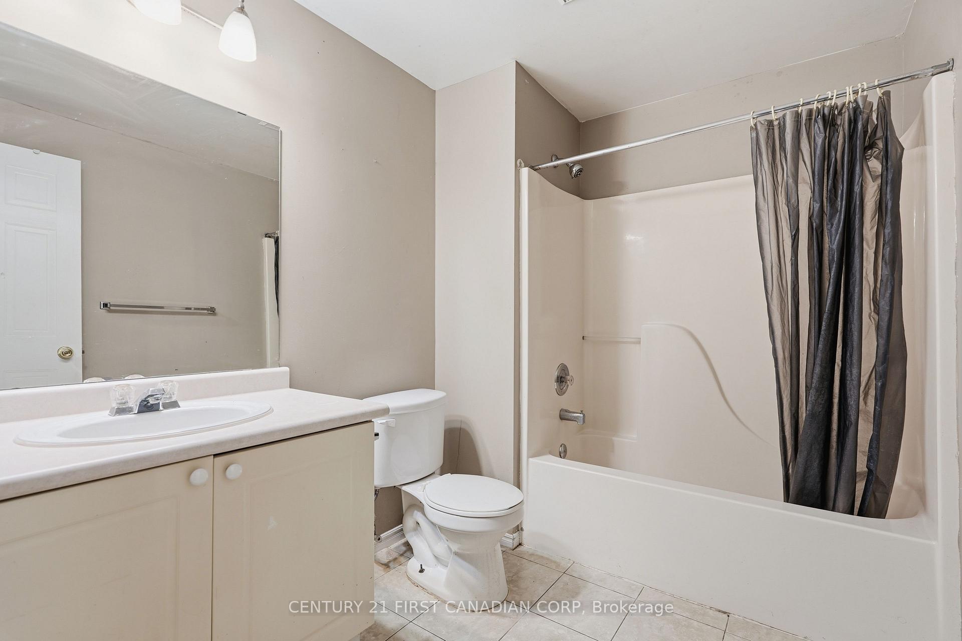 Photo 18 of Unit 25, 190 Fleming Drive, London, East D — HOMEH