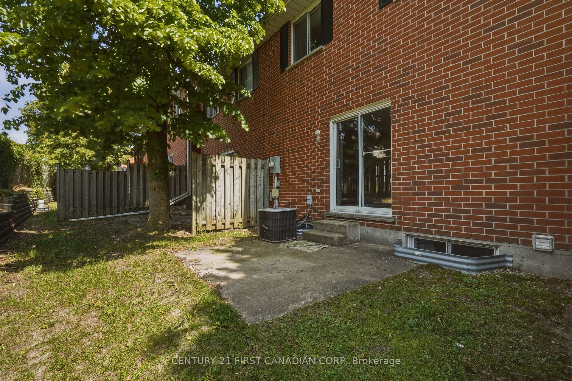 Photo 20 of Unit 25, 190 Fleming Drive, London, East D — HOMEH