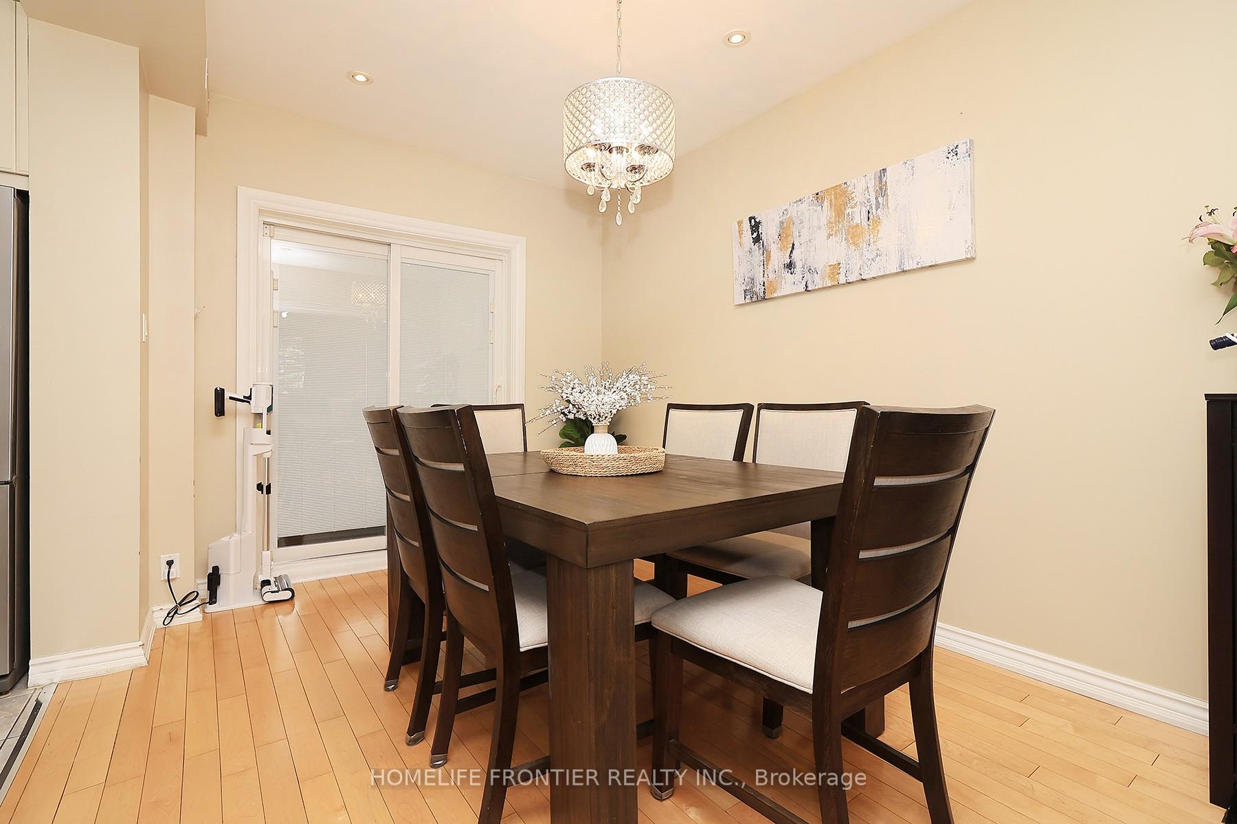 Photo 12 of 12 Porter Avenue, Toronto, Rockcliffe-Smythe — HOMEH
