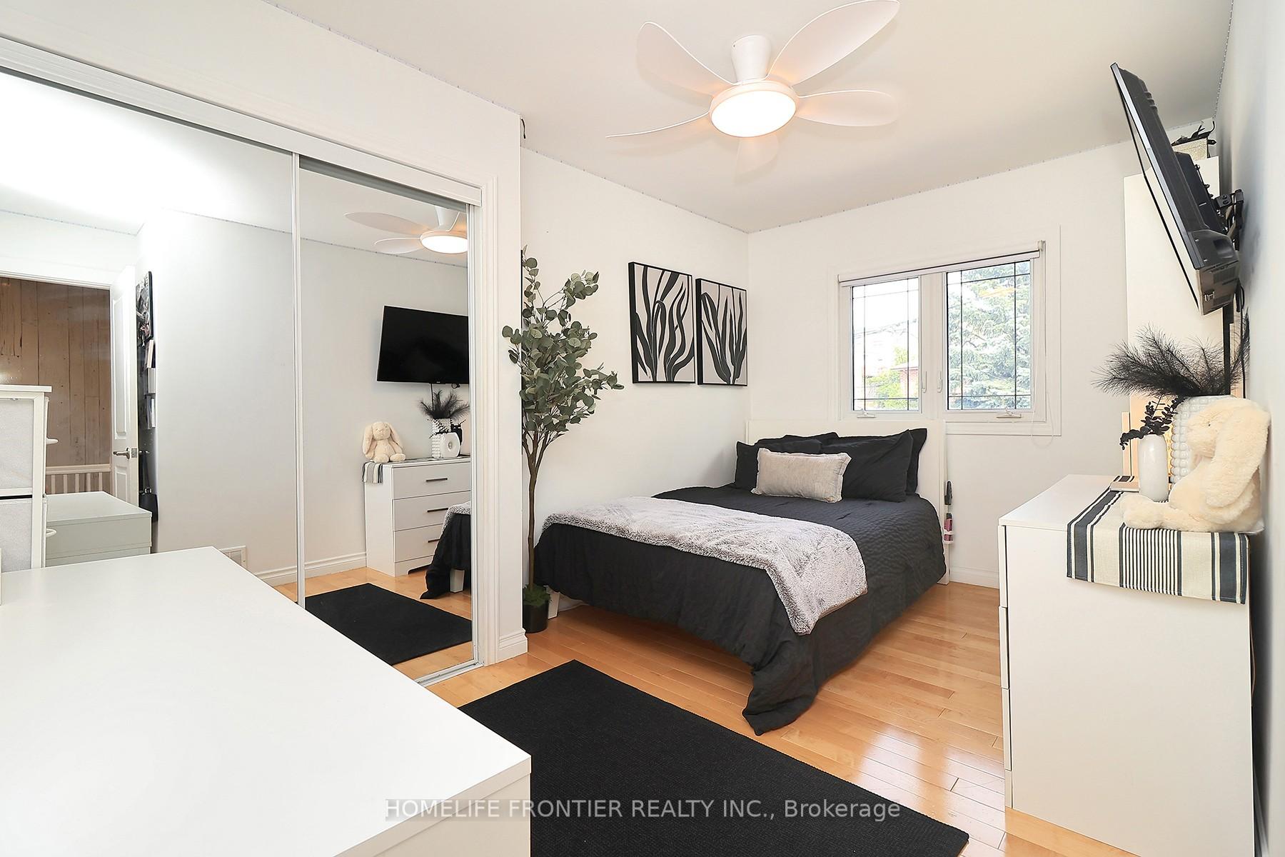 Photo 13 of 12 Porter Avenue, Toronto, Rockcliffe-Smythe — HOMEH