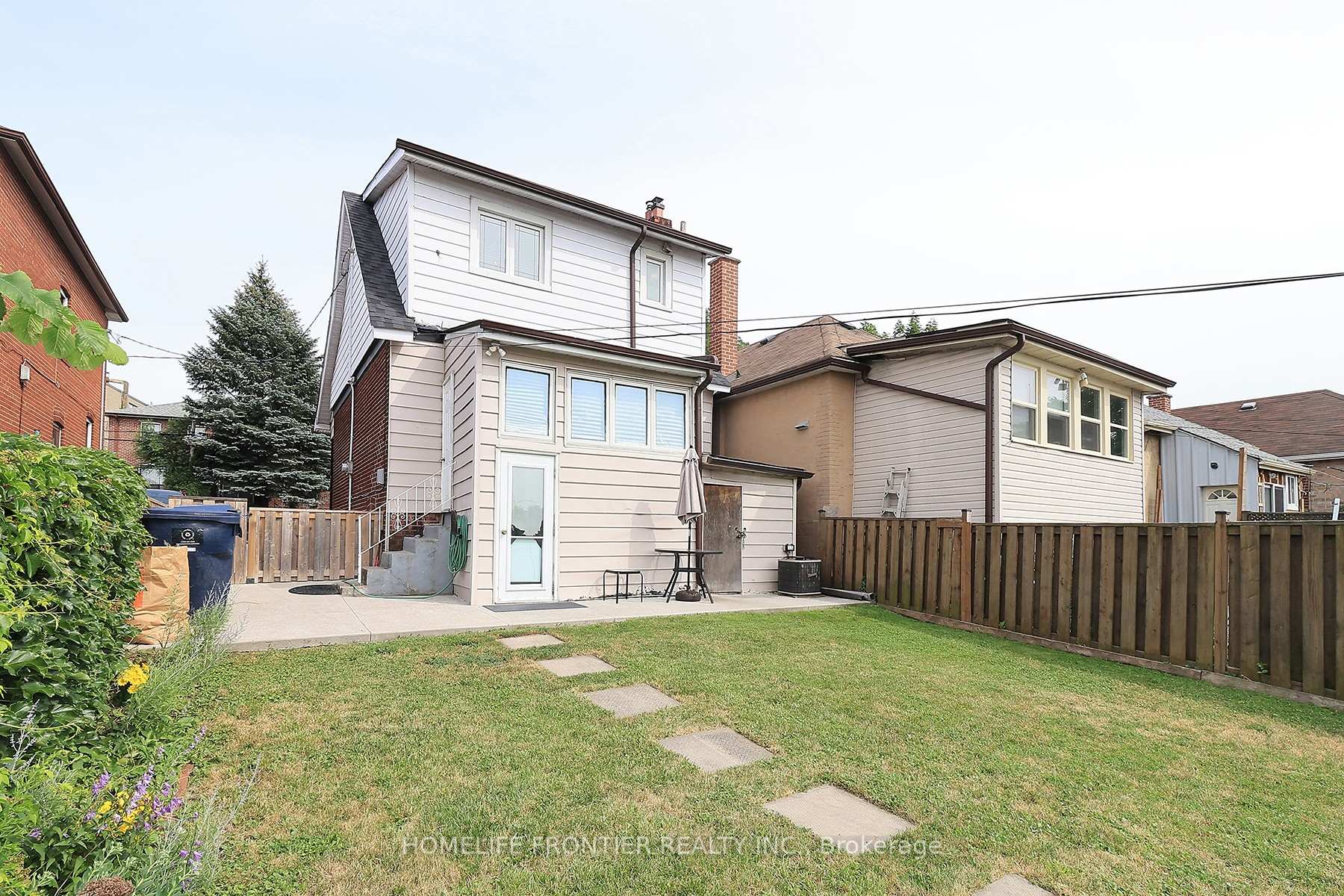 Photo 24 of 12 Porter Avenue, Toronto, Rockcliffe-Smythe — HOMEH