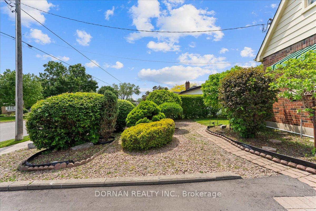 Photo 3 of 470 King Street E, Oshawa, O'Neill — HOMEH