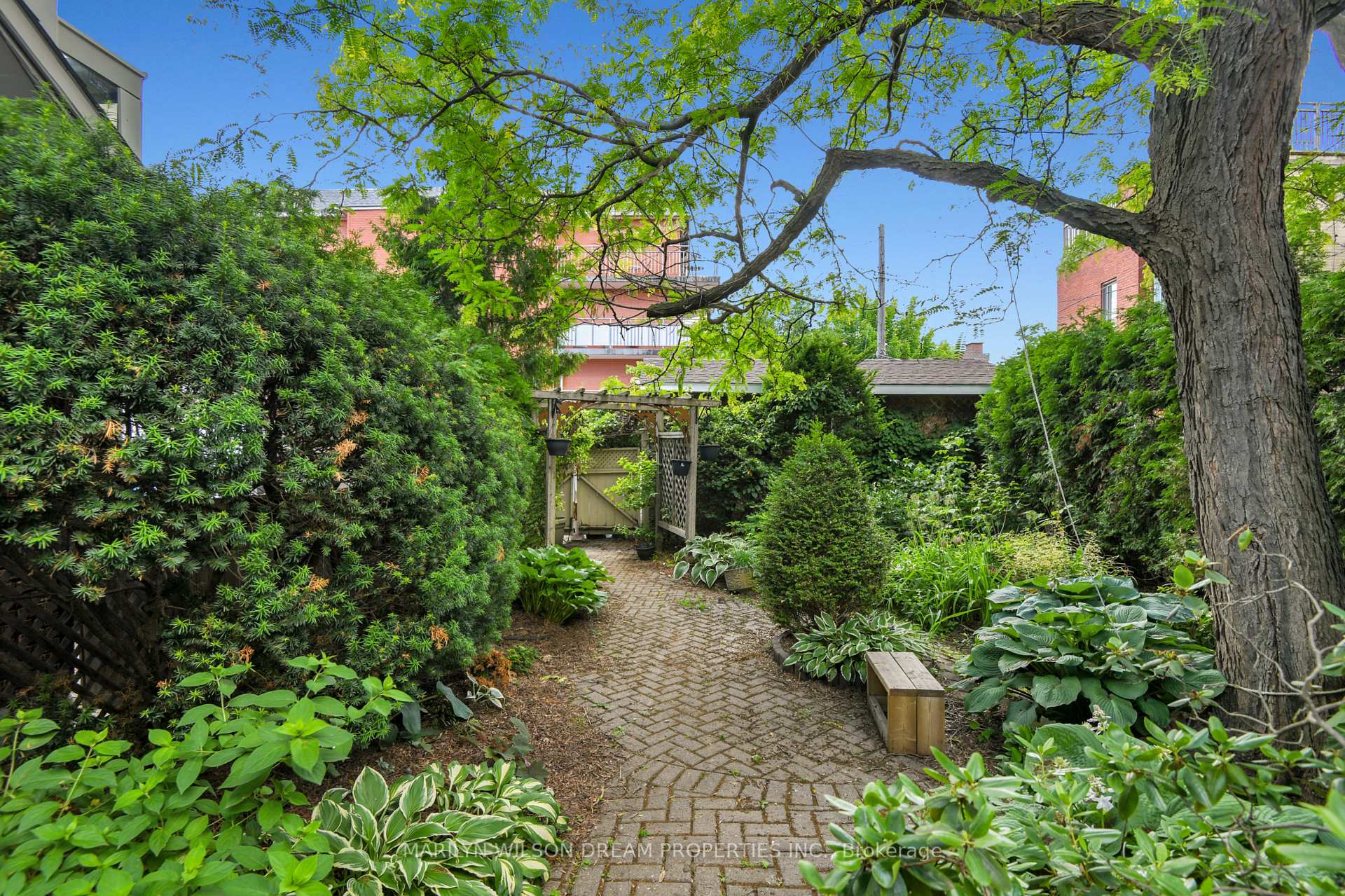 Photo 19 of 60 Queen Elizabeth Driveway Drive, Ottawa — HOMEH