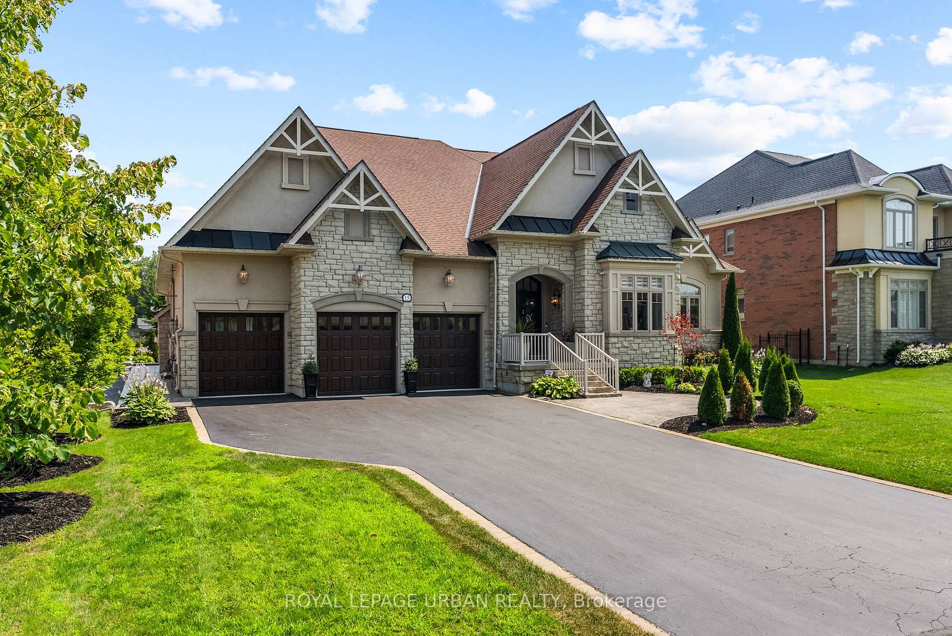 Front of 15 Country Club Crescent