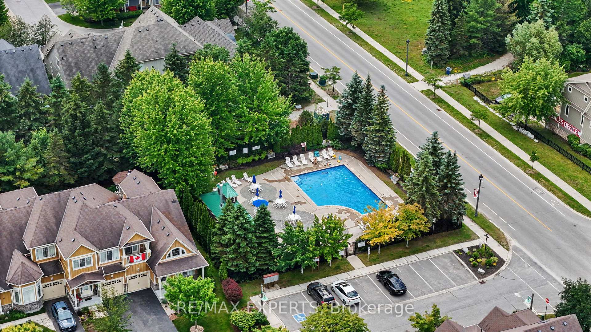 Photo 3 of 58 Savannah Crescent, Wasaga Beach — HOMEH