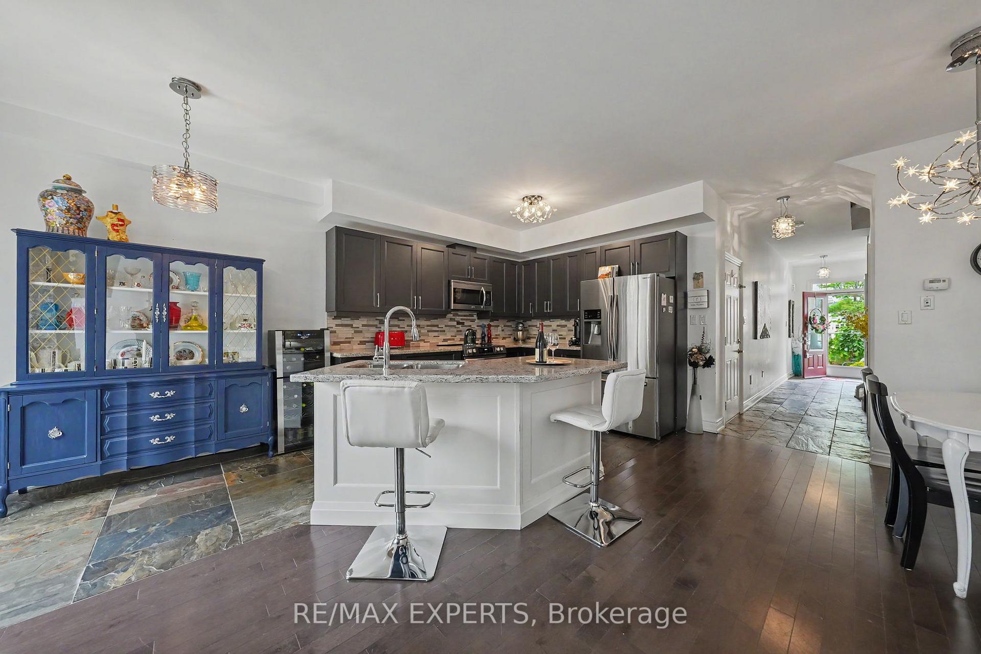 Photo 10 of 58 Savannah Crescent, Wasaga Beach — HOMEH