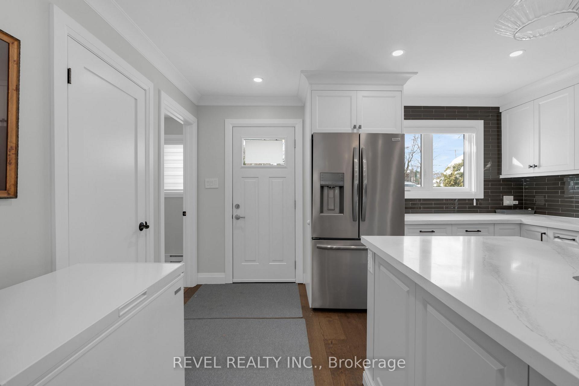 Photo 4 of Unit 13, 39 28th Street S, Wasaga Beach — HOMEH