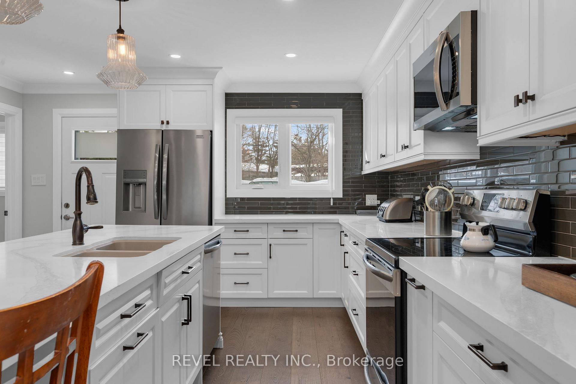 Photo 7 of Unit 13, 39 28th Street S, Wasaga Beach — HOMEH
