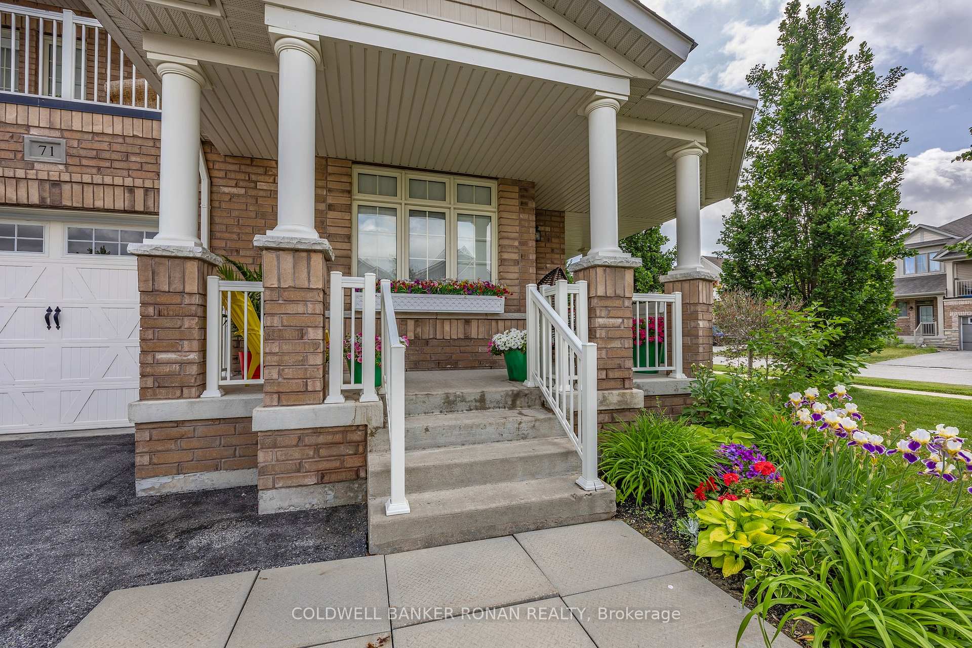 Photo 5 of 71 Cauthers Crescent, New Tecumseth, Rural New Tecumseth — HOMEH