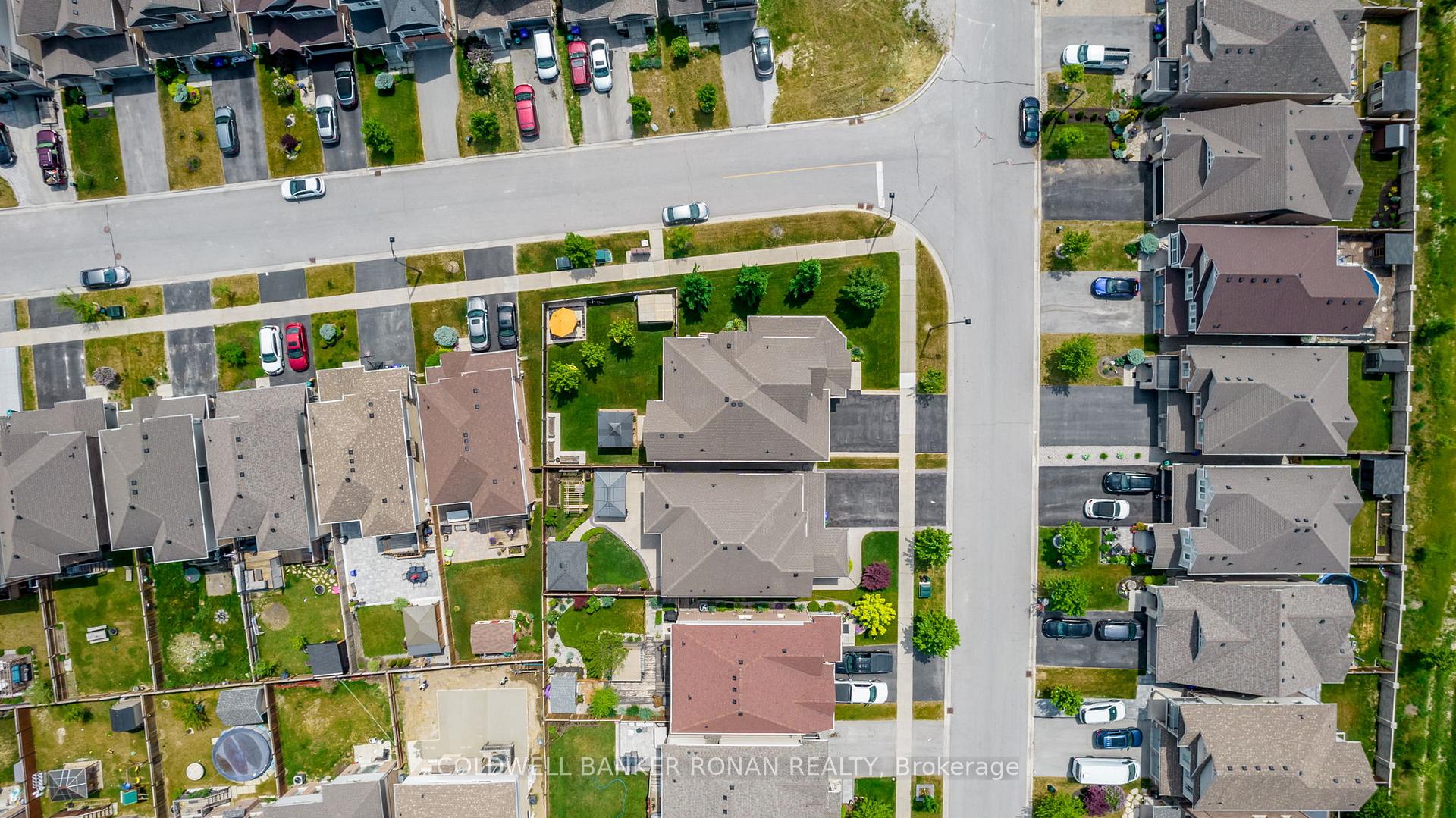 Photo 86 of 71 Cauthers Crescent, New Tecumseth, Rural New Tecumseth — HOMEH