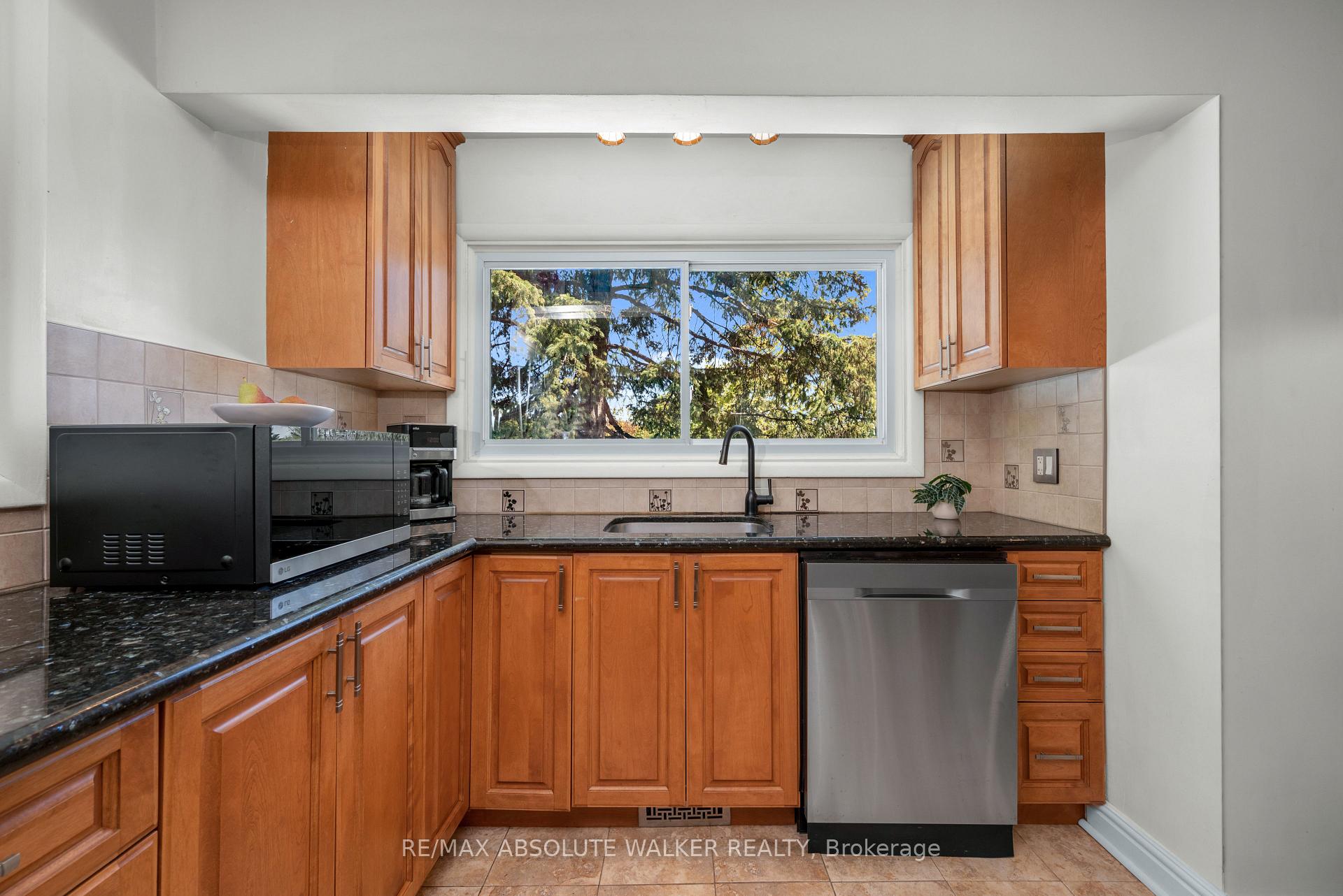 Photo 11 of 26 Riverdale Avenue, Ottawa, Ottawa East — HOMEH