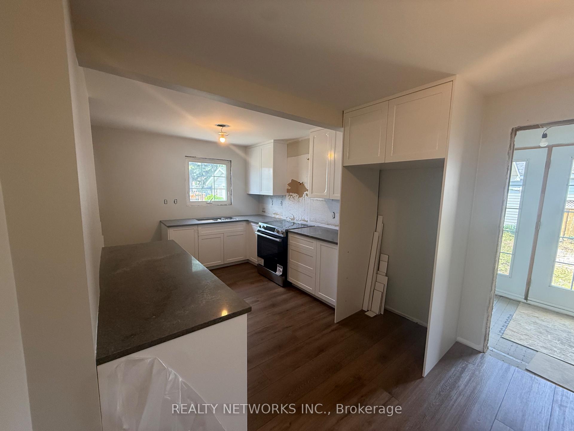 Photo 5 of 302 Young Street, Timmins, Porcupine - West — HOMEH