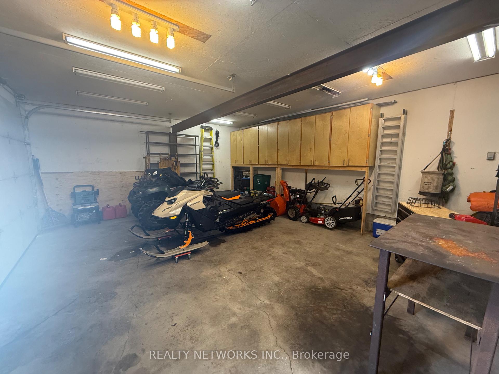 Photo 12 of 302 Young Street, Timmins, Porcupine - West — HOMEH