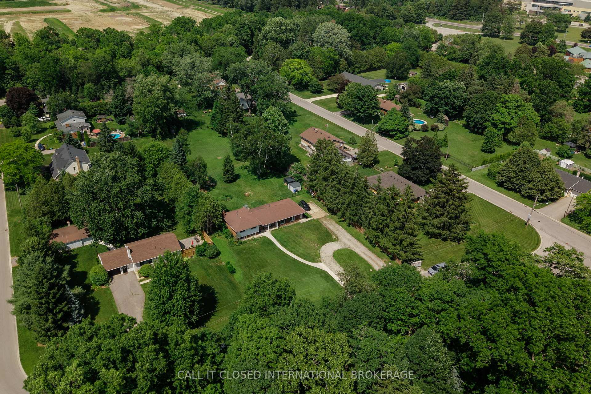 Photo 3 of 17 Karen Street, Central Elgin, Rural Central Elgin — HOMEH