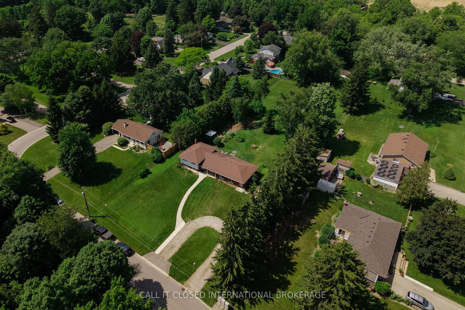 Photo 4 of 17 Karen Street, Central Elgin, Rural Central Elgin — HOMEH