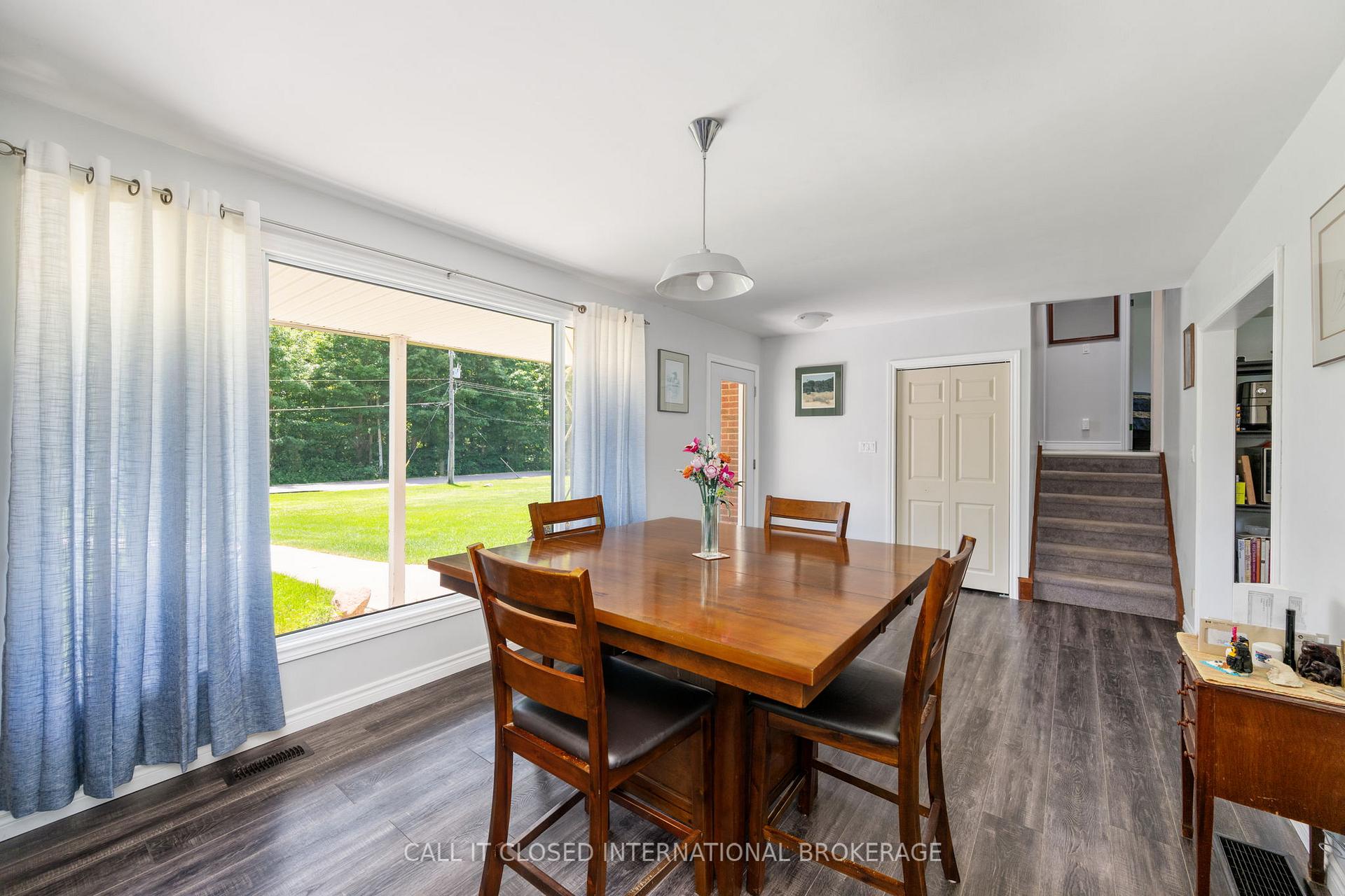 Photo 10 of 17 Karen Street, Central Elgin, Rural Central Elgin — HOMEH