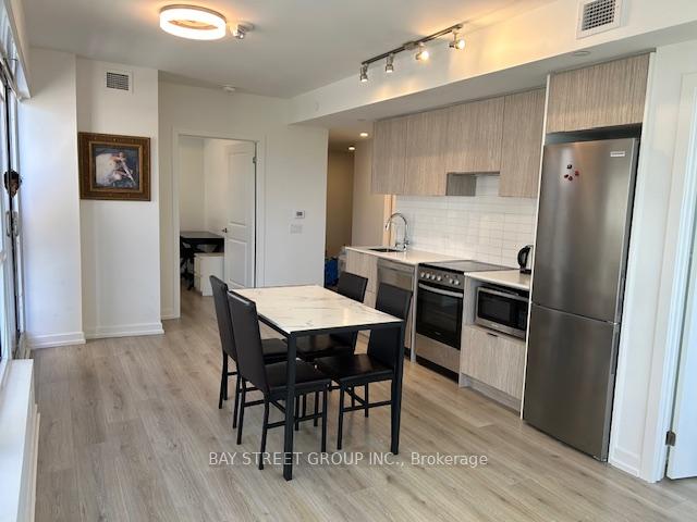 Photo 2 of Unit 1802, 395 Bloor Street E, Toronto, North St. James Town — HOMEH