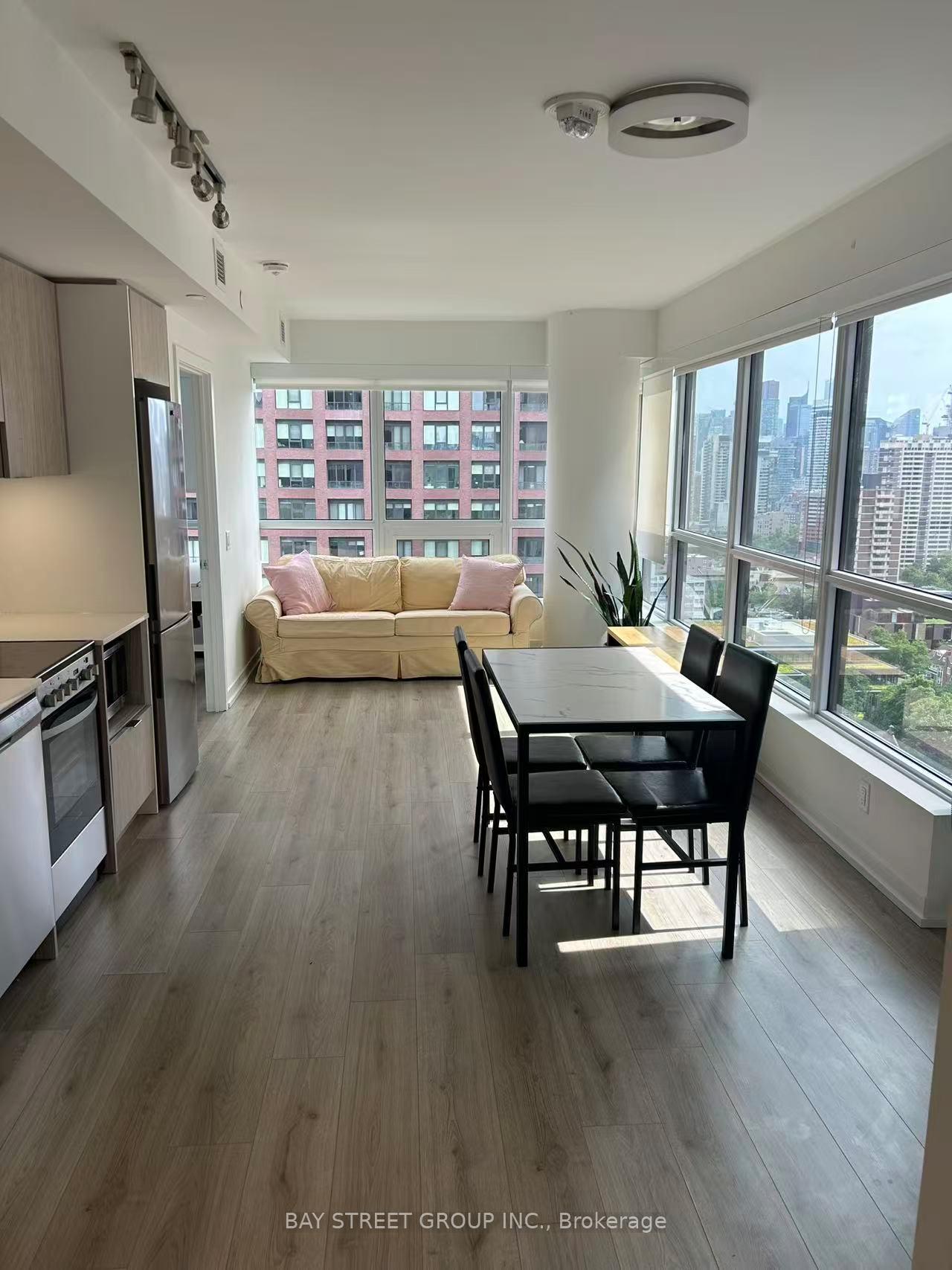 Photo 3 of Unit 1802, 395 Bloor Street E, Toronto, North St. James Town — HOMEH