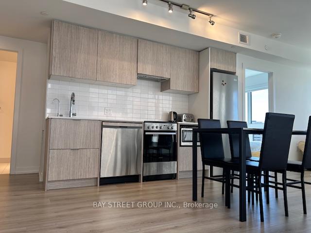 Photo 6 of Unit 1802, 395 Bloor Street E, Toronto, North St. James Town — HOMEH