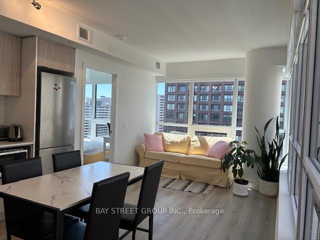 Photo 7 of Unit 1802, 395 Bloor Street E, Toronto, North St. James Town — HOMEH