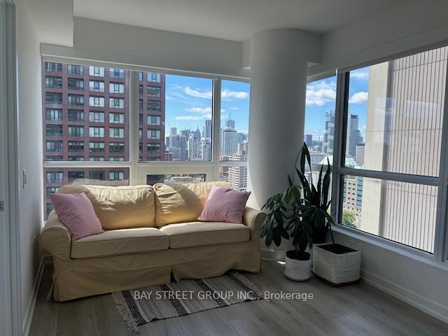 Photo 10 of Unit 1802, 395 Bloor Street E, Toronto, North St. James Town — HOMEH