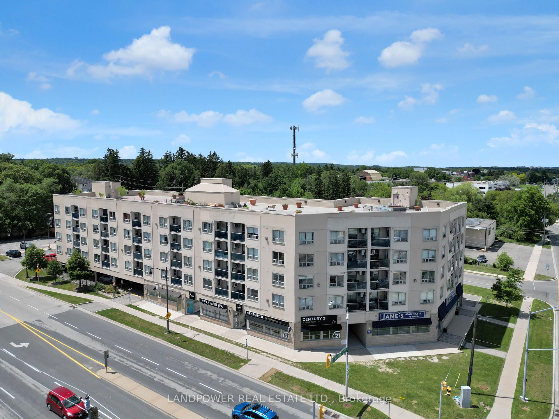 Photo 1 of Unit 301, 160 Wellington Street E, Aurora, Aurora Village — HOMEH