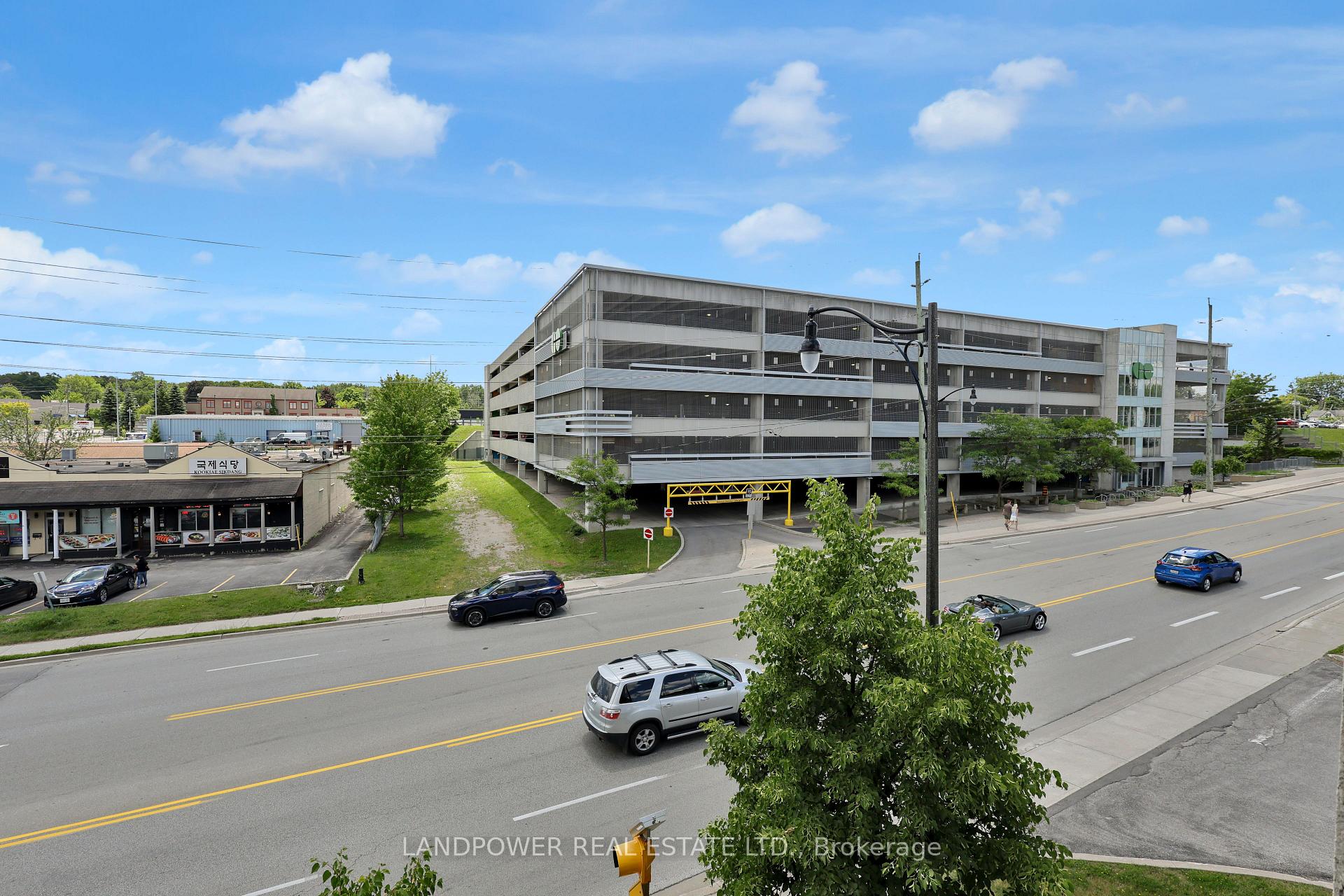 Photo 19 of Unit 301, 160 Wellington Street E, Aurora, Aurora Village — HOMEH