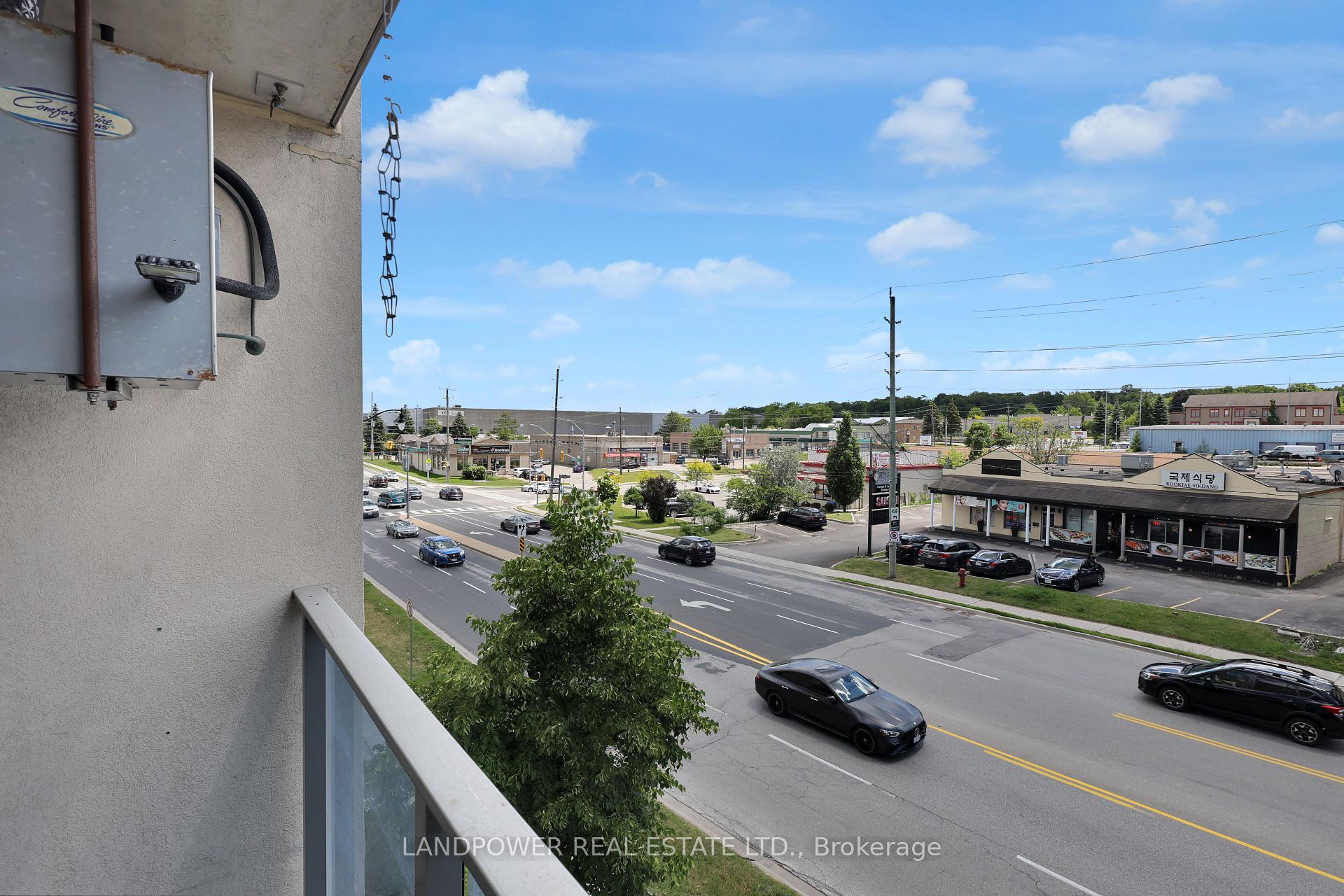 Photo 20 of Unit 301, 160 Wellington Street E, Aurora, Aurora Village — HOMEH