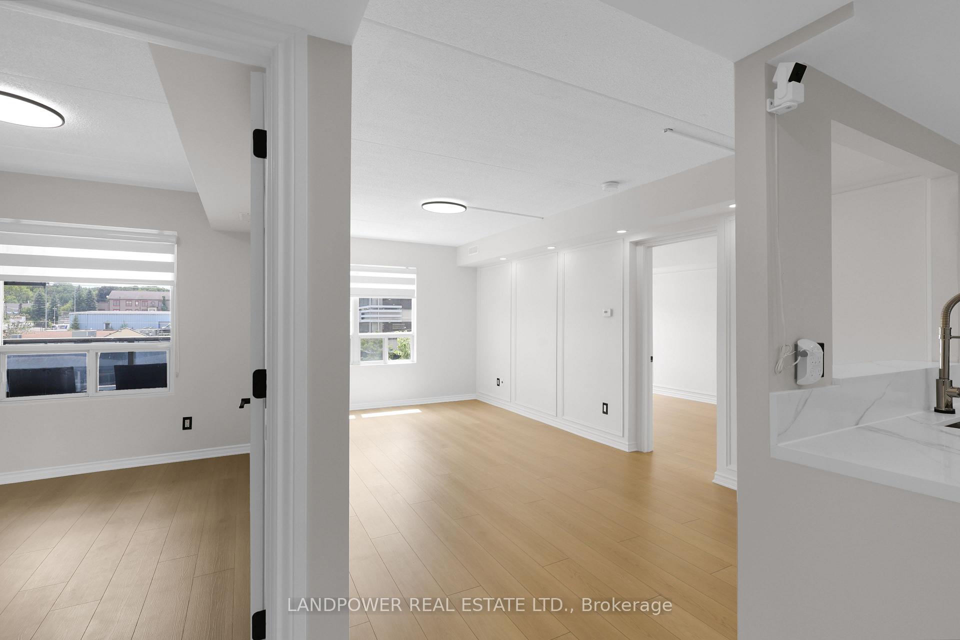 Photo 25 of Unit 301, 160 Wellington Street E, Aurora, Aurora Village — HOMEH