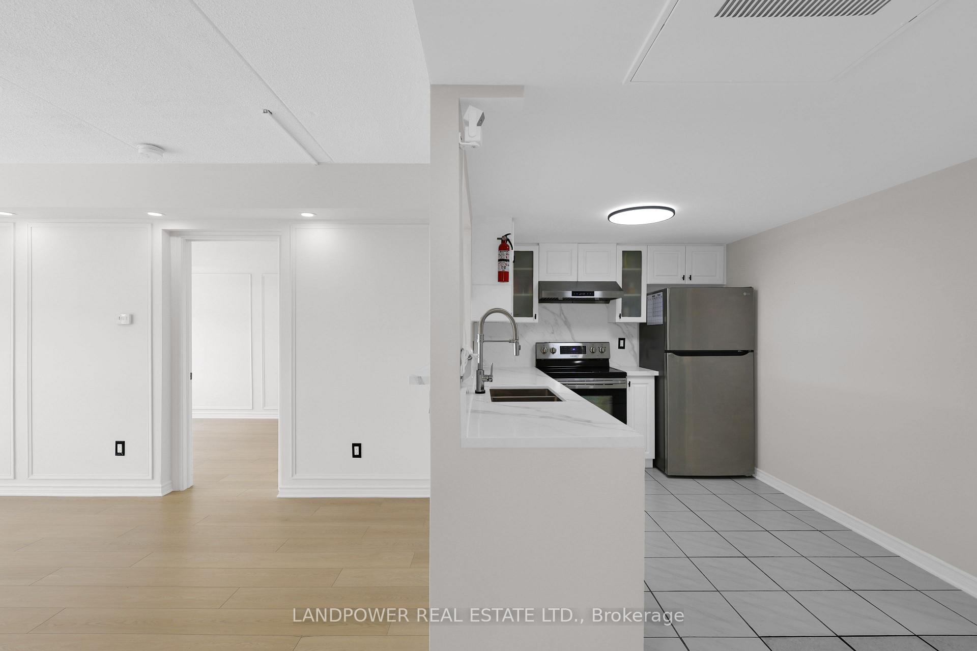Photo 26 of Unit 301, 160 Wellington Street E, Aurora, Aurora Village — HOMEH