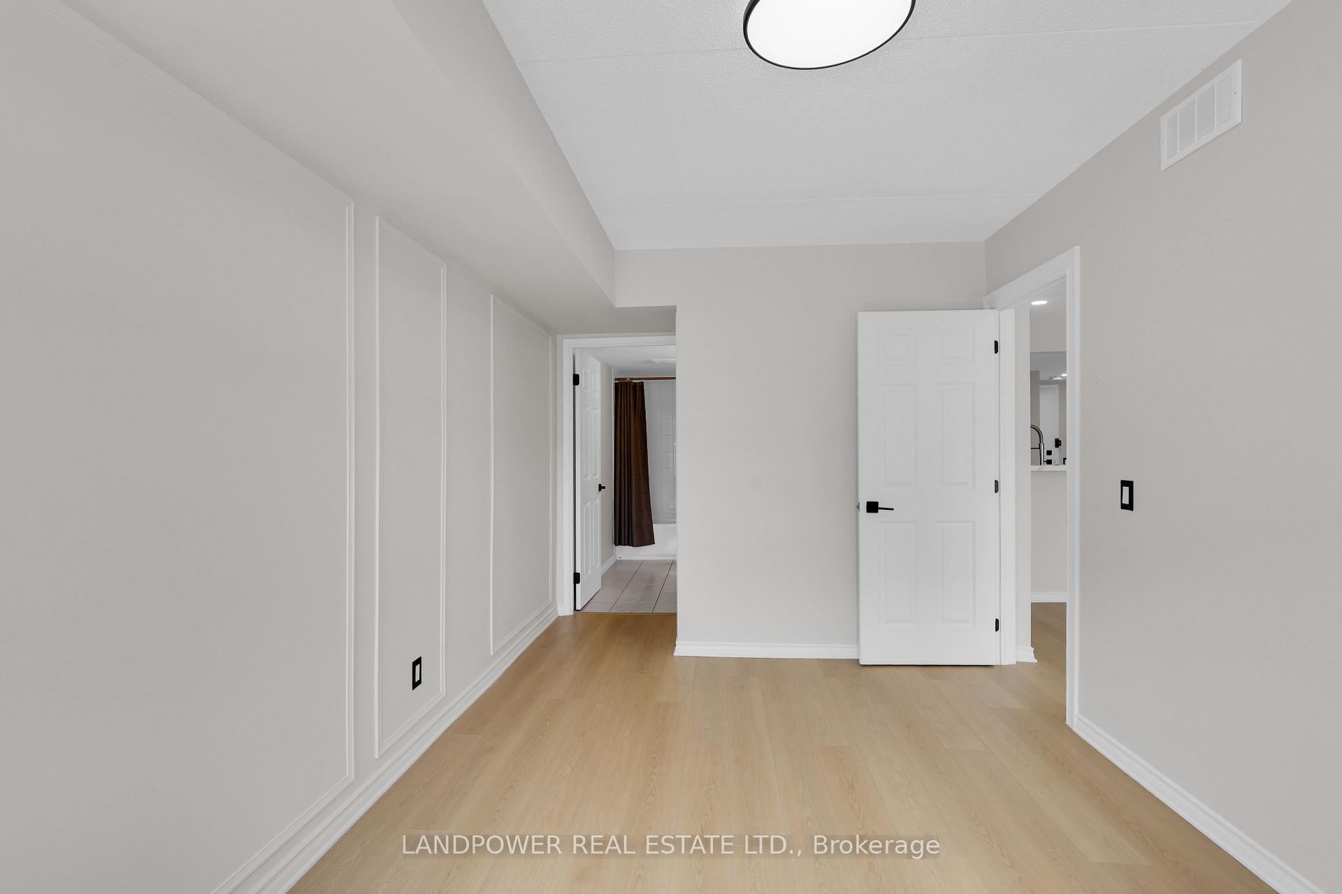 Photo 35 of Unit 301, 160 Wellington Street E, Aurora, Aurora Village — HOMEH