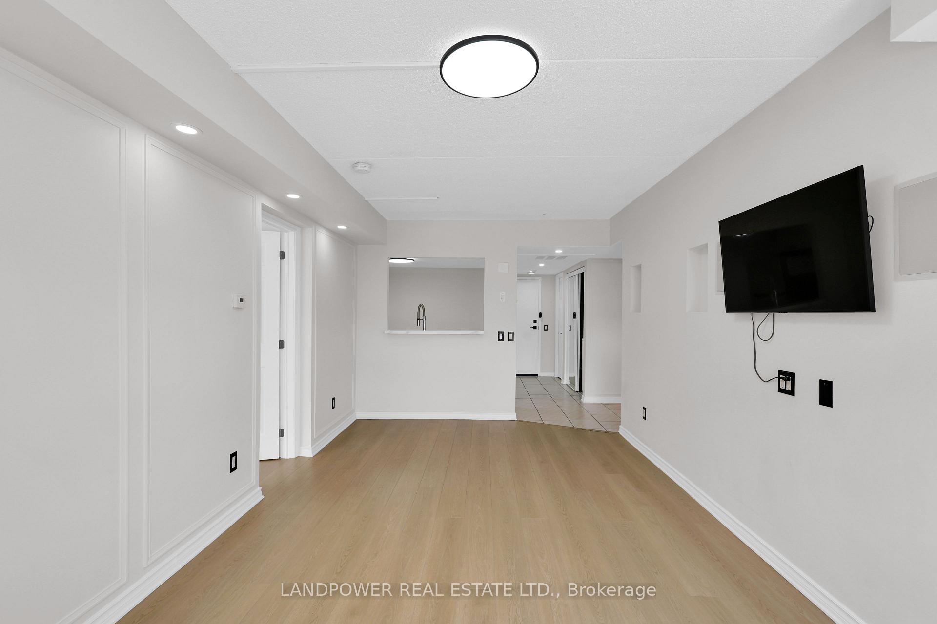 Photo 38 of Unit 301, 160 Wellington Street E, Aurora, Aurora Village — HOMEH