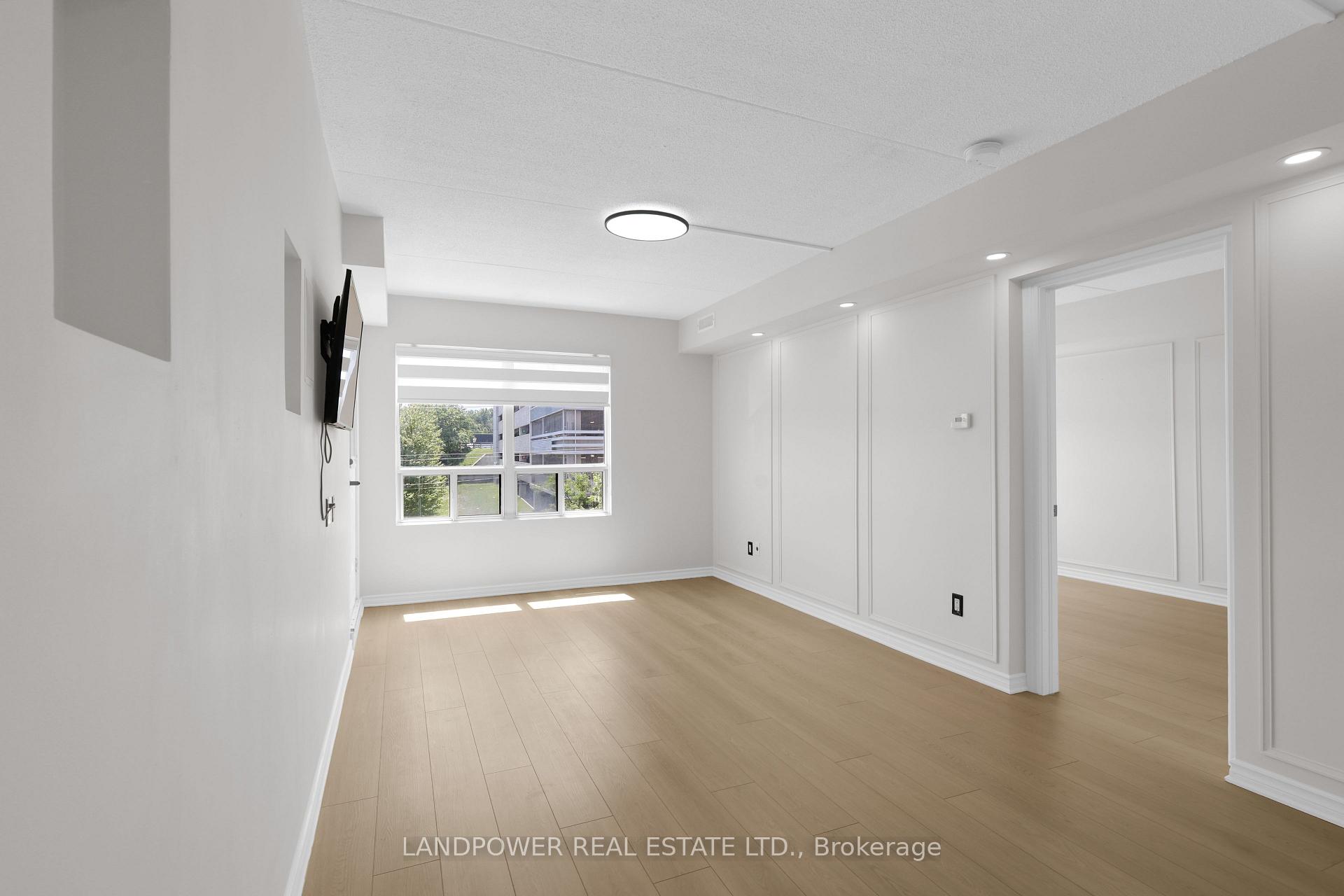Photo 41 of Unit 301, 160 Wellington Street E, Aurora, Aurora Village — HOMEH