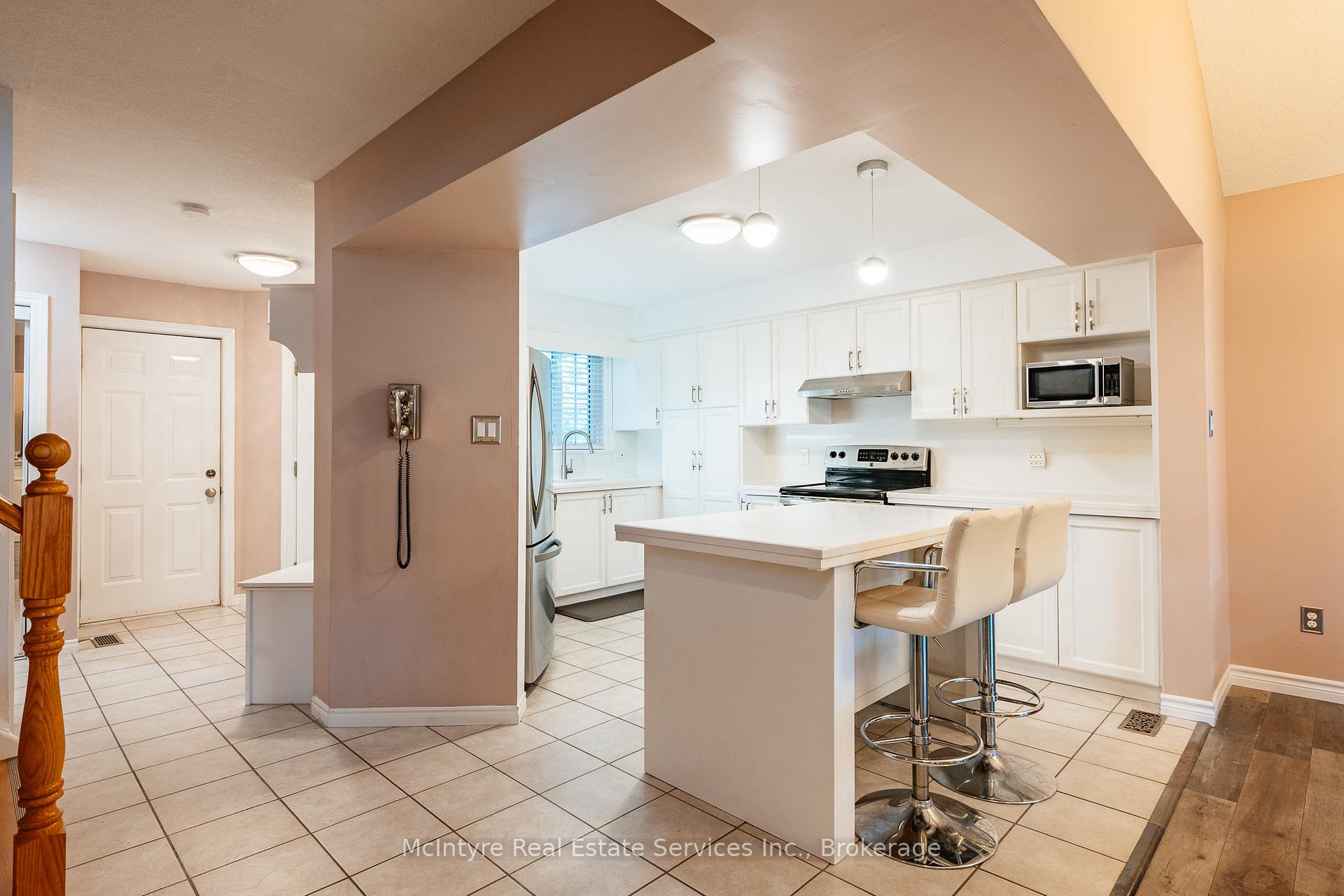 Photo 10 of 171 McNichol Drive, Cambridge, Little's Corners — HOMEH