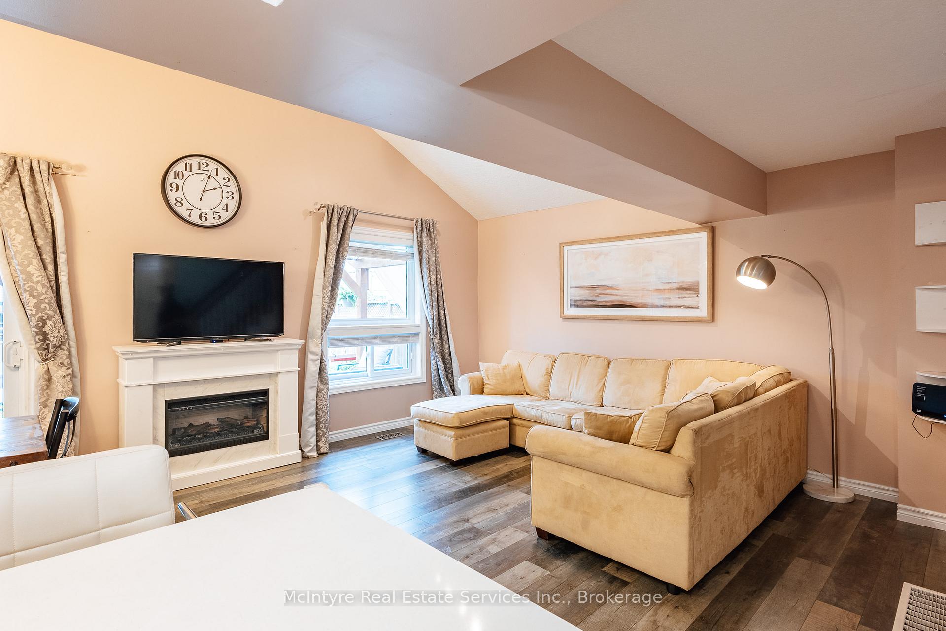 Photo 14 of 171 McNichol Drive, Cambridge, Little's Corners — HOMEH
